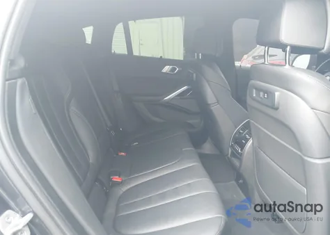 2021 BMW X6 M50I z USA, uszkodzony, nr VIN 5UXCY8C07M9H53236